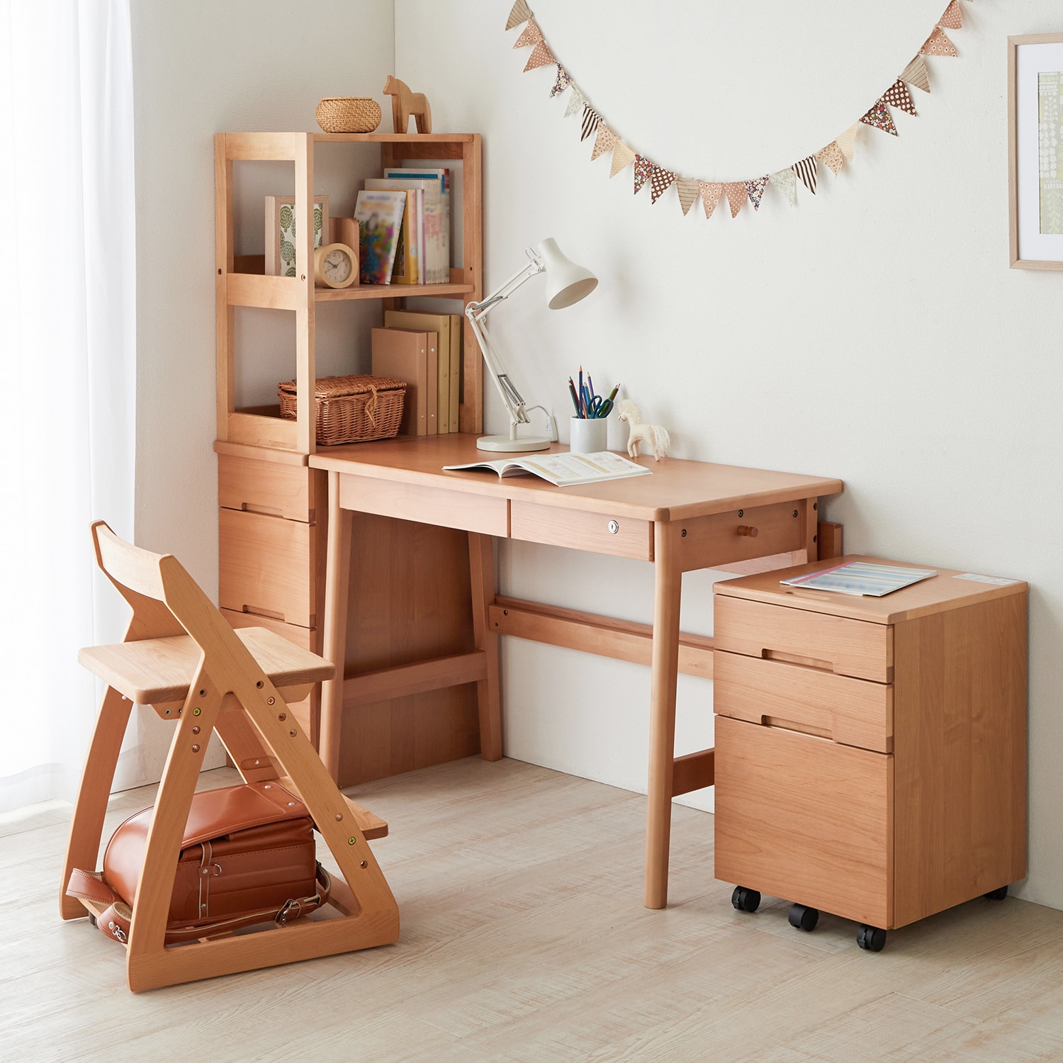 リビングに置きやすいコンパクト学習机（学習机/学習デスク）｜通販の