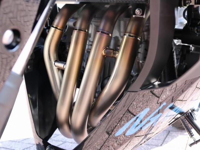 Ninja ZX－25R SE 社外マフラー／ラジエタースクリーン