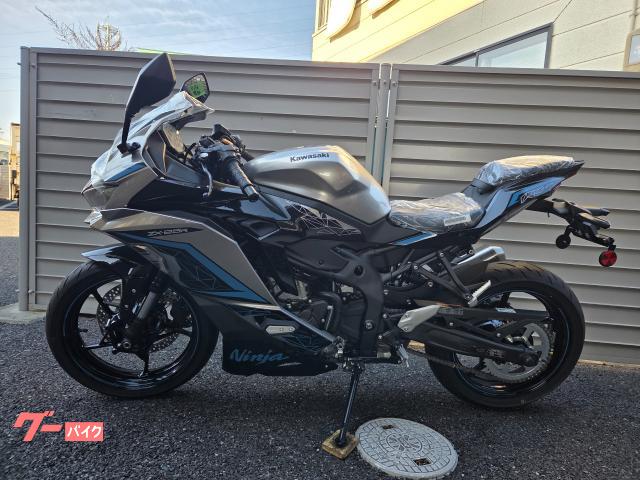 カワサキ Ninja ZX－25R SE 登録済み未使用車 74711
