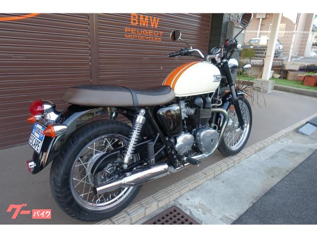 TRIUMPH ボンネビル カスタムペイント ノーマンハイドTOGA