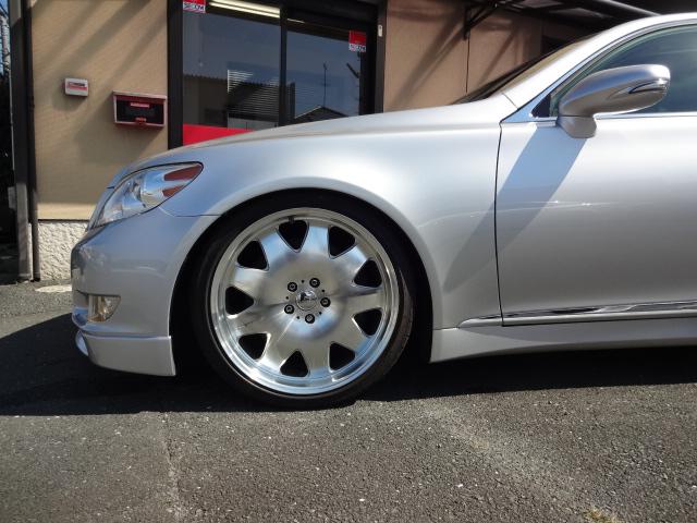 レクサス LS LS460 バージョンSZ 鑑定書／サンルーフ／黒革