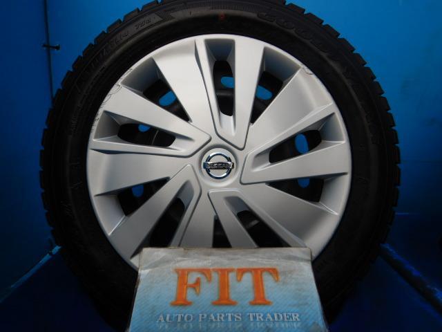 デイズ純正14インチスチールホイールにスタッドレスタイヤが付いた