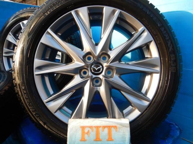 溝たっぷりのスタッドレスタイヤ付きマツダCX8純正19インチ入庫です