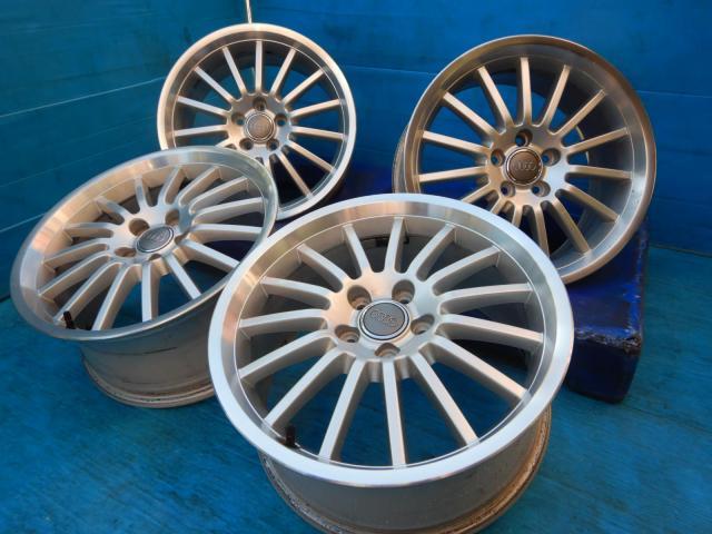 アウディA4のオプション18インチ純正入庫です！ アウディA4（8K