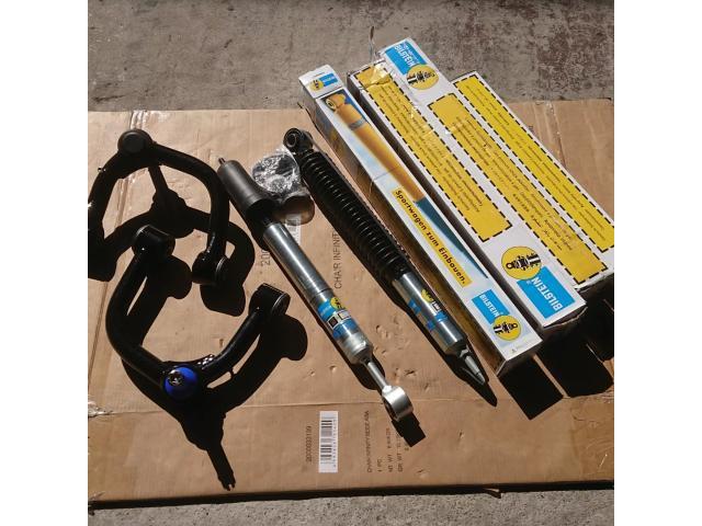 ランドクルーザープラド ショック交換&アッパーアーム交換｜グーネット