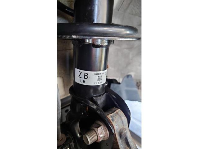 86 ZN6 GR86純正サスペンション 取り付け交換 4輪アライメント