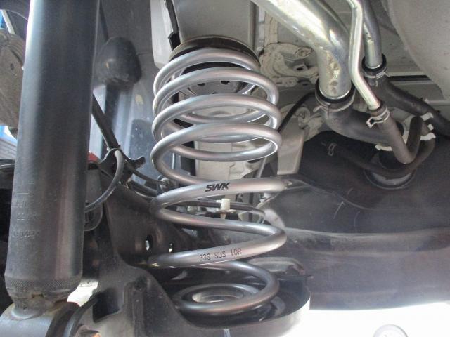 スズキ スイフトスポーツ ZC33S SWK ローダウサス交換 サスペンション