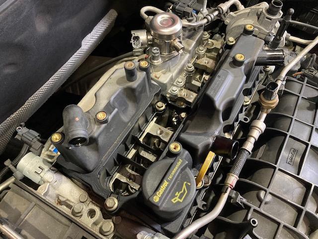 ボルボ V60 ヘッドカバーパッキン交換 スロットルボディ清掃 オイル