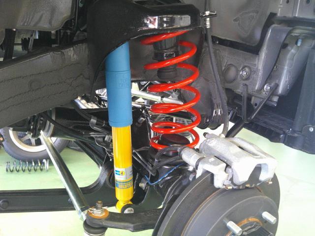 ジムニー サス交換（ショック＆スプリング）｜グーネットピット