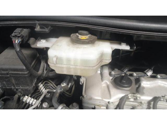 トヨタ エスクァイア Gi 8人乗り （DBA－ZRR80G）の車検整備