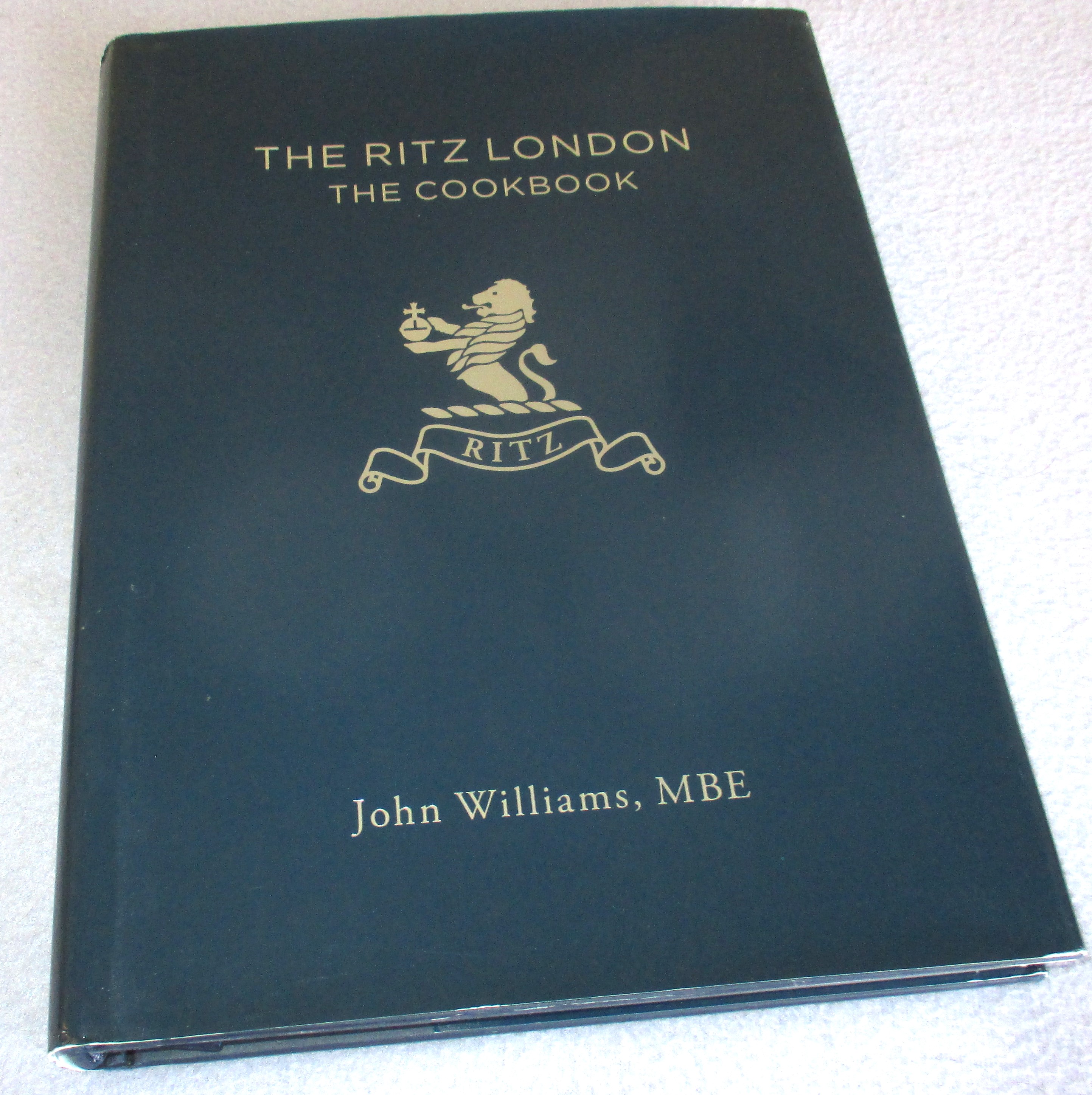 極美品 希少 Ritz London Cookbook 極美品 希少 Ritz London Cookbook