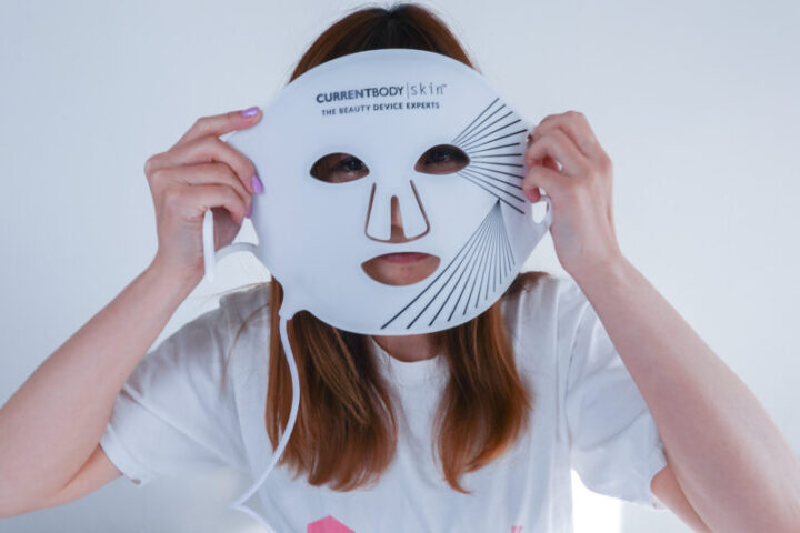 実機レビュー】海外セレブもハマる光美容「CurrentBody Skin LEDライト