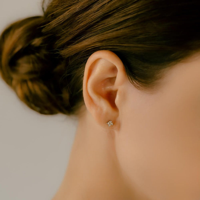 K18 ゴールド プラチナ ダイヤモンド 軟骨ピアス│アウターコンクに