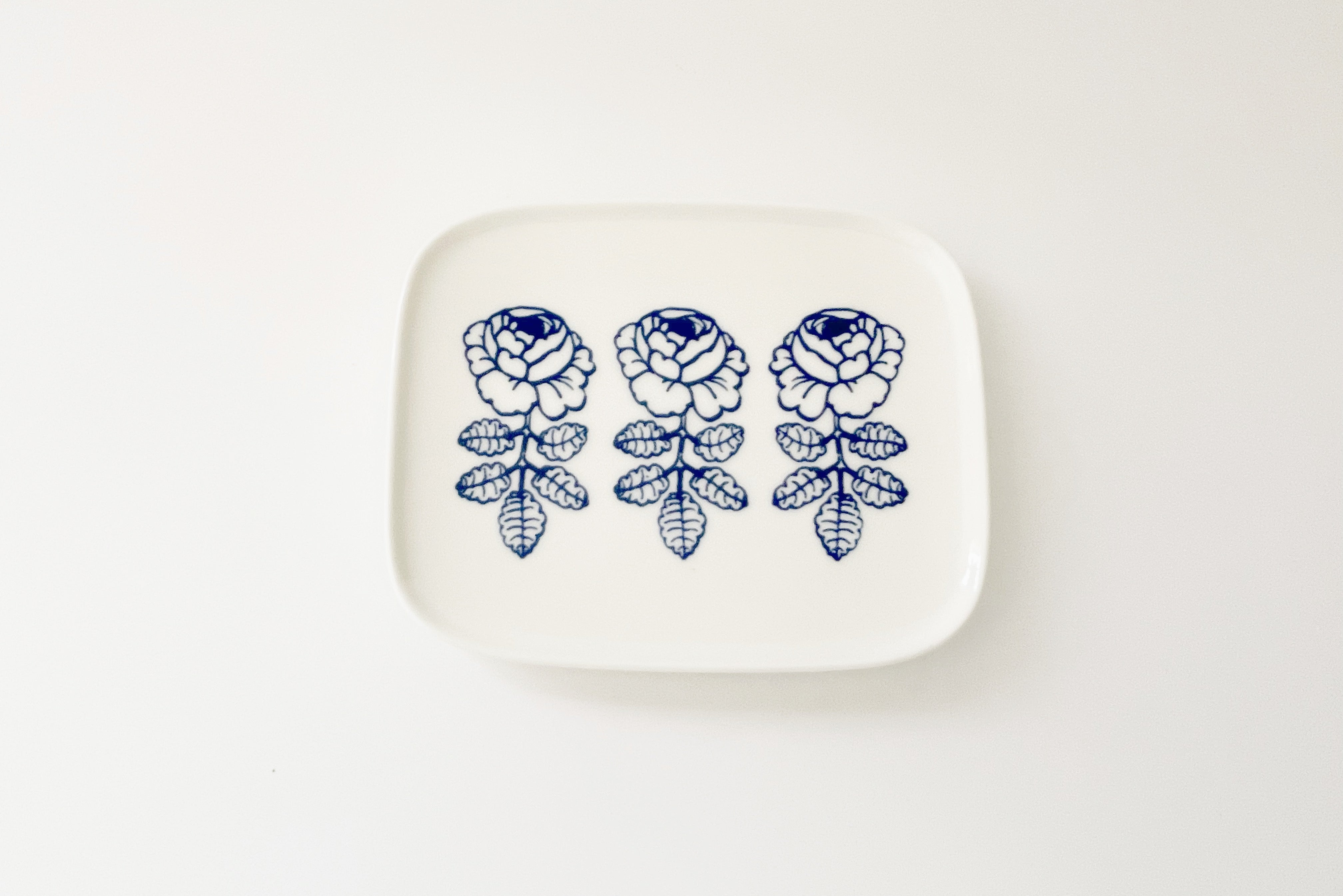 marimekko Vihkiruusu プレート｜北欧ヴィンテージ – pieni onnea