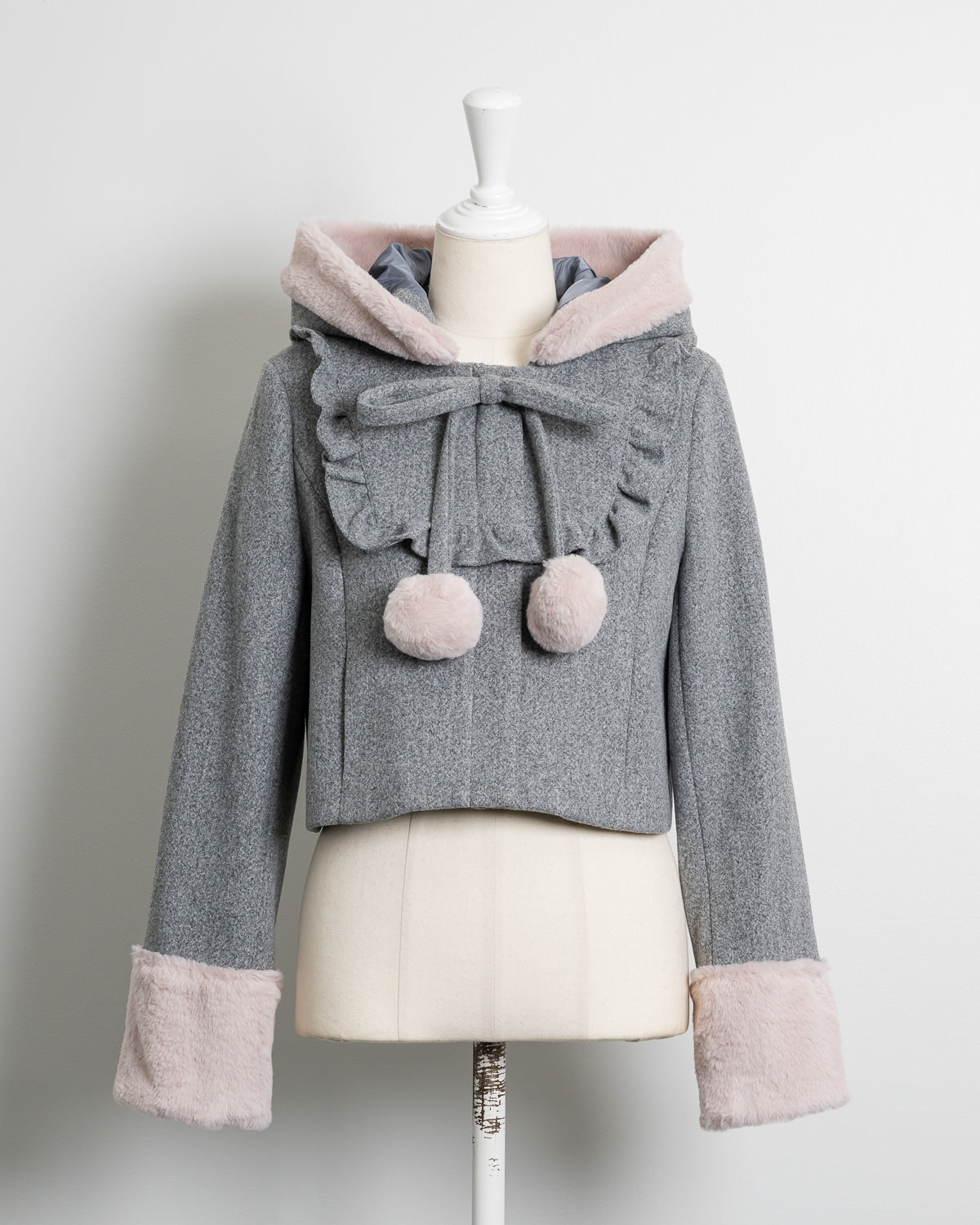 ファーリボンヨークフリルショートコート – pium