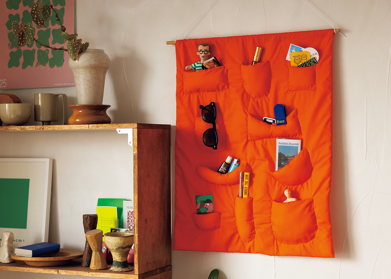 海外の映像作品から着想を得た〈MAKALU STORE〉のウォールポケット