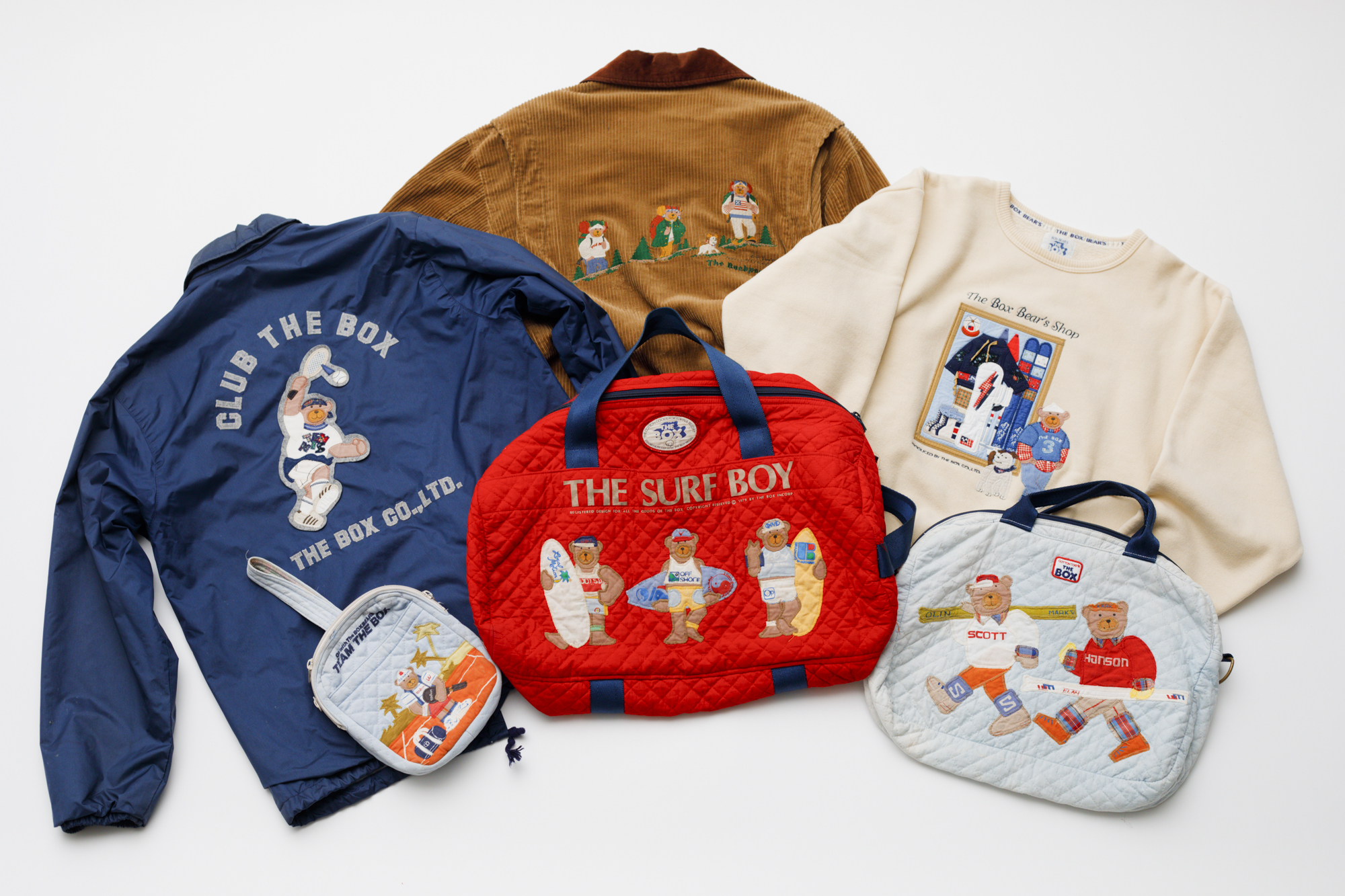 手芸とクマとスポーツと。”あの頃”が詰まった〈ザ・ボックス〉の謎