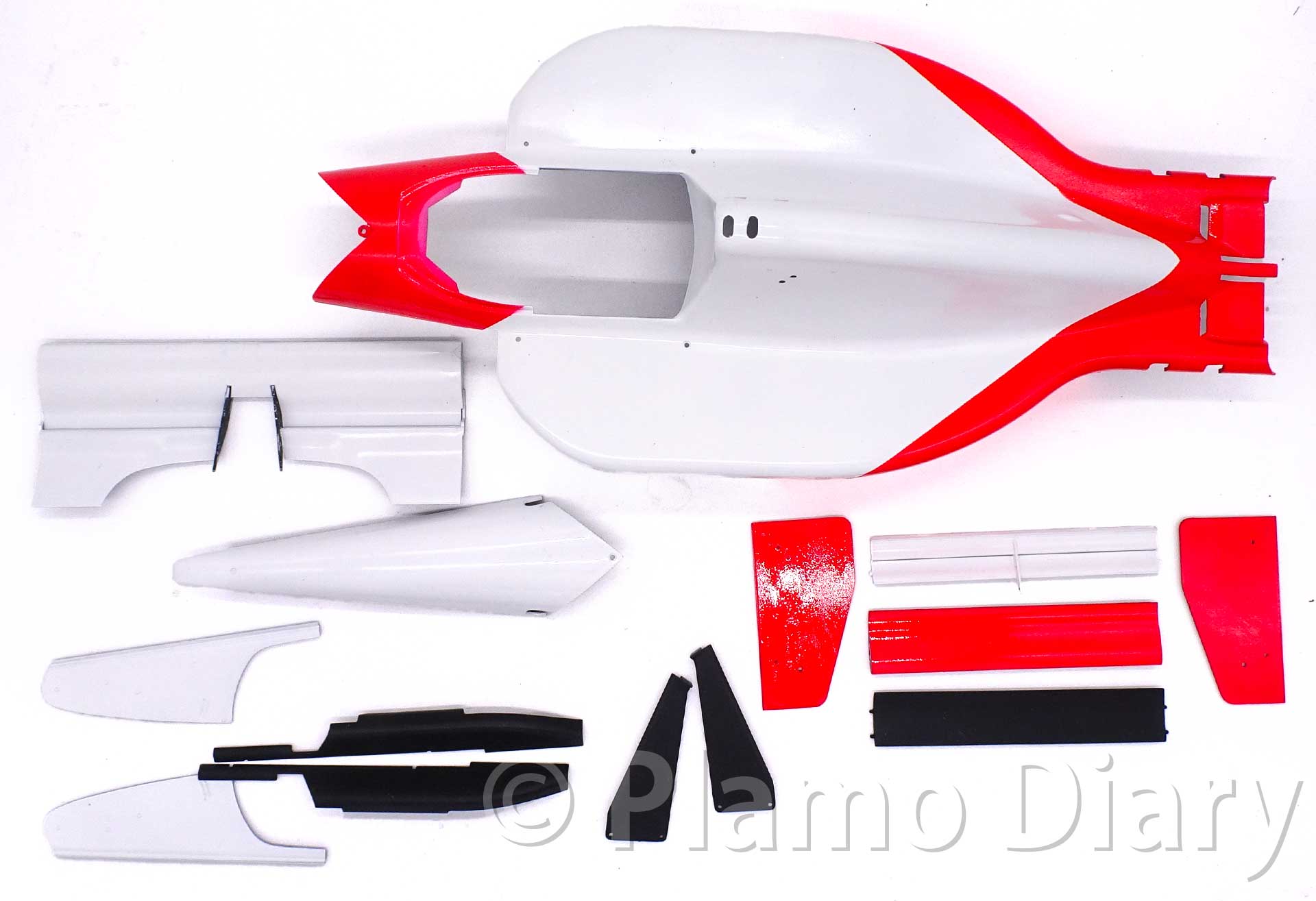 プラモ日記 » マクラーレン MP4/6 ホンダ その25 塗装2色目