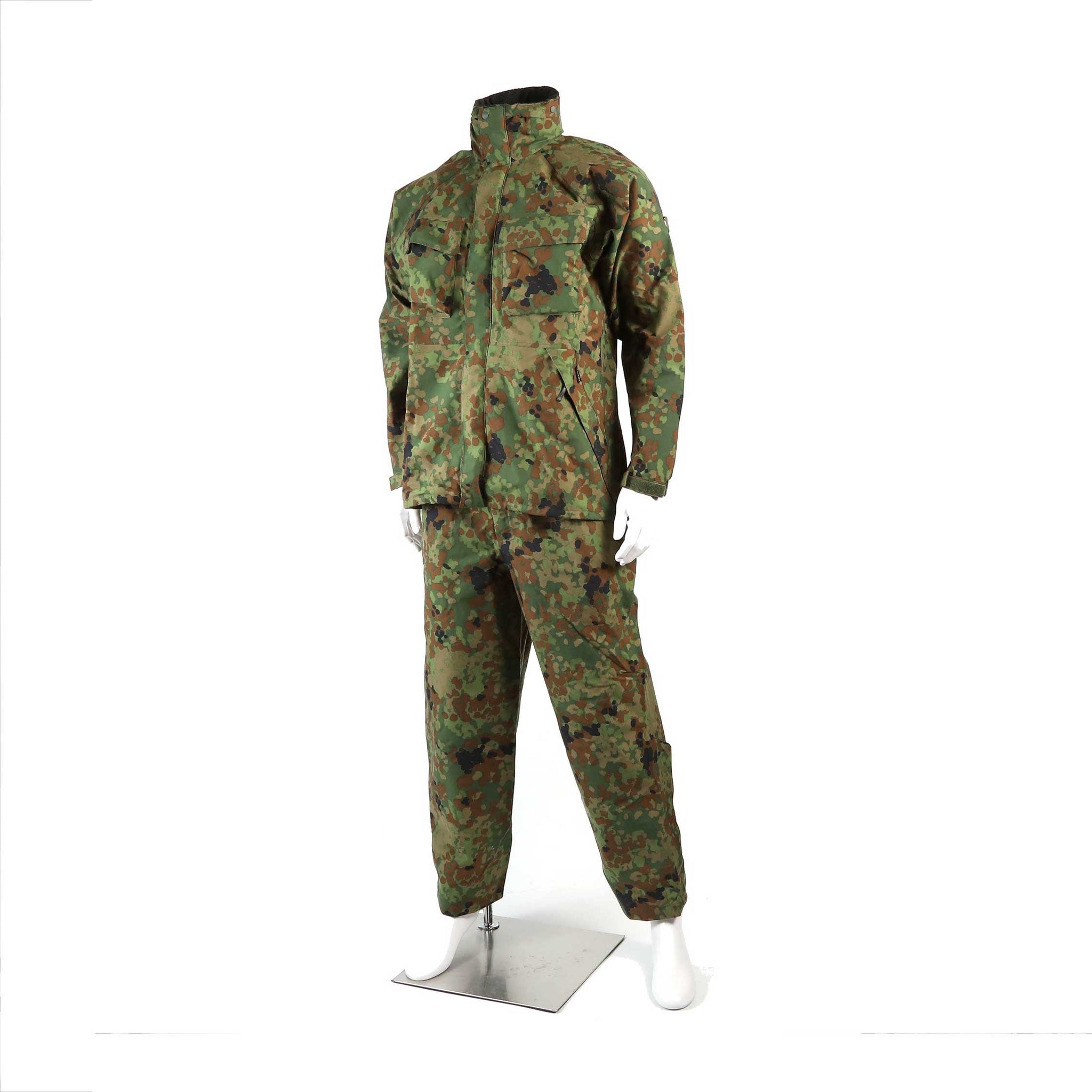 mont－bell GORE－TEX カモワッチレインスーツ – SPT PRO