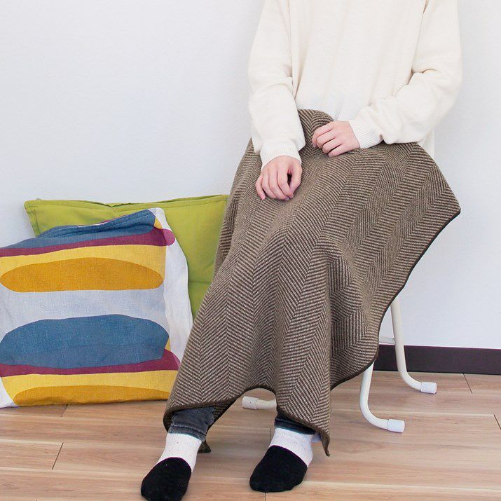 カシミヤ100％ヘリンボーン柄ブランケット | Milestone公式オンライン