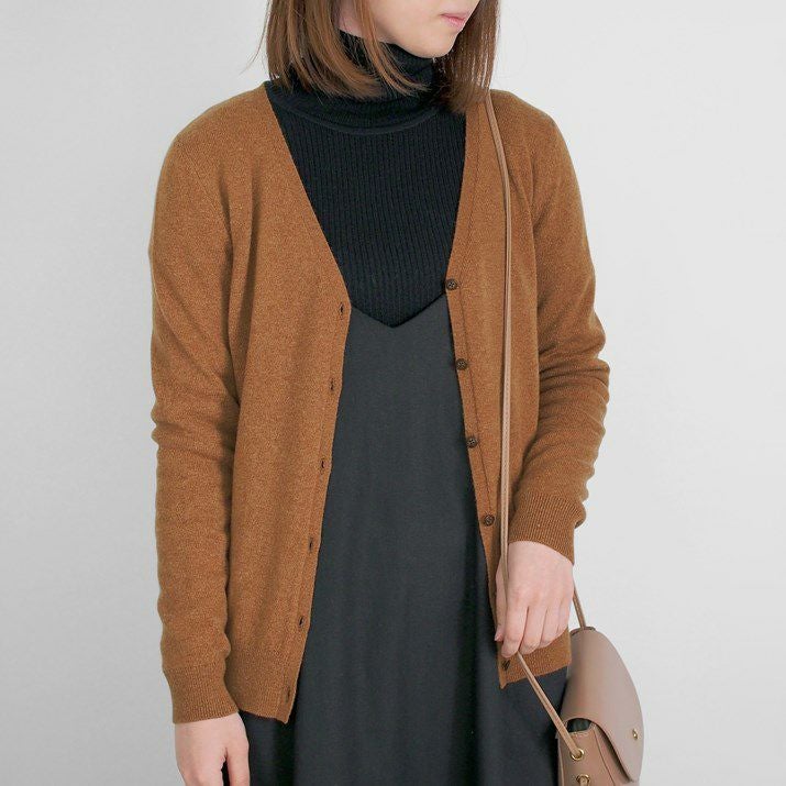 カシミヤ100％Vネックカーディガン | Milestone公式オンラインストア