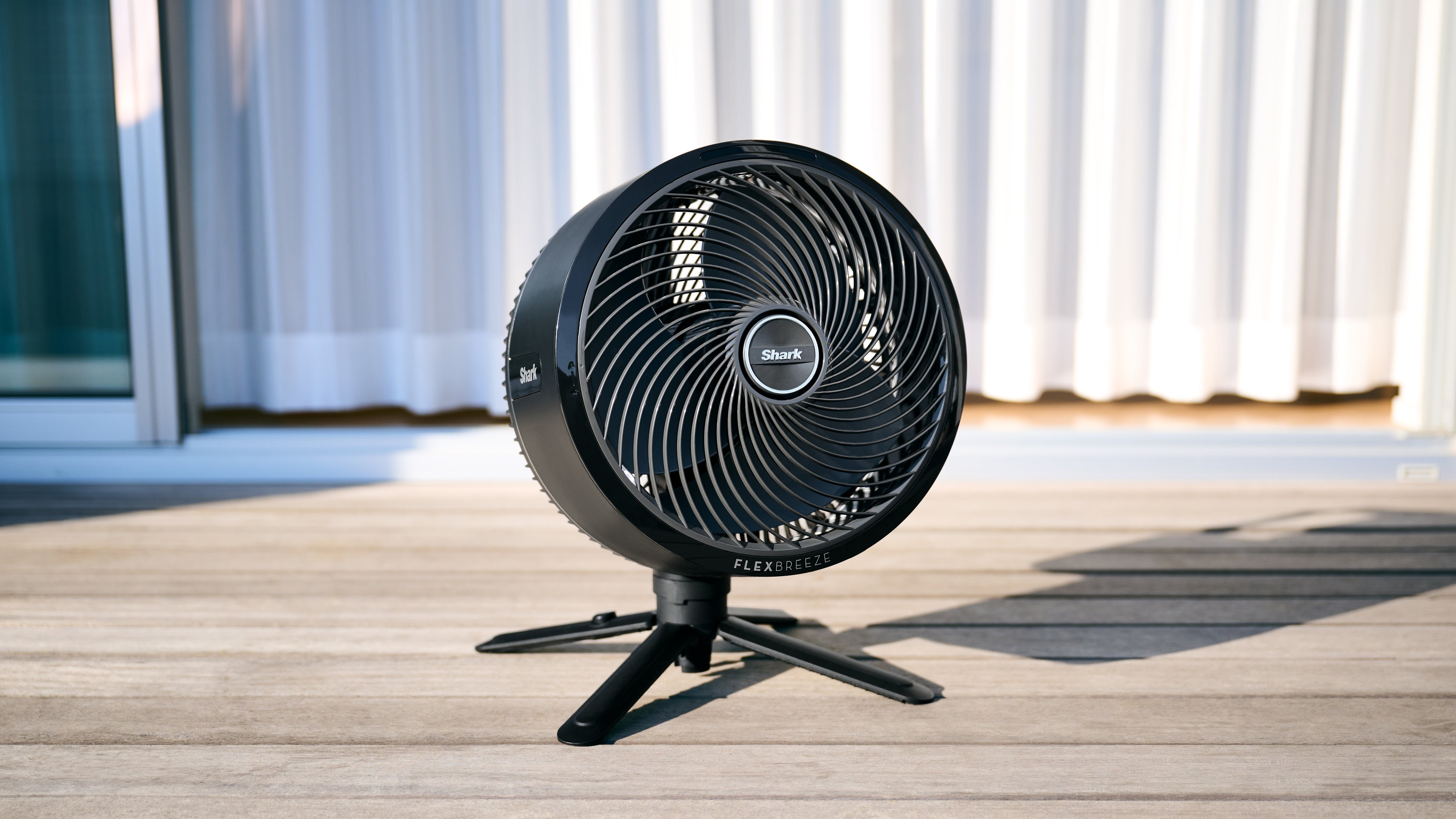 屋内でも屋外でも、コードレスで夏をもっと自由に】大風量・静音・24