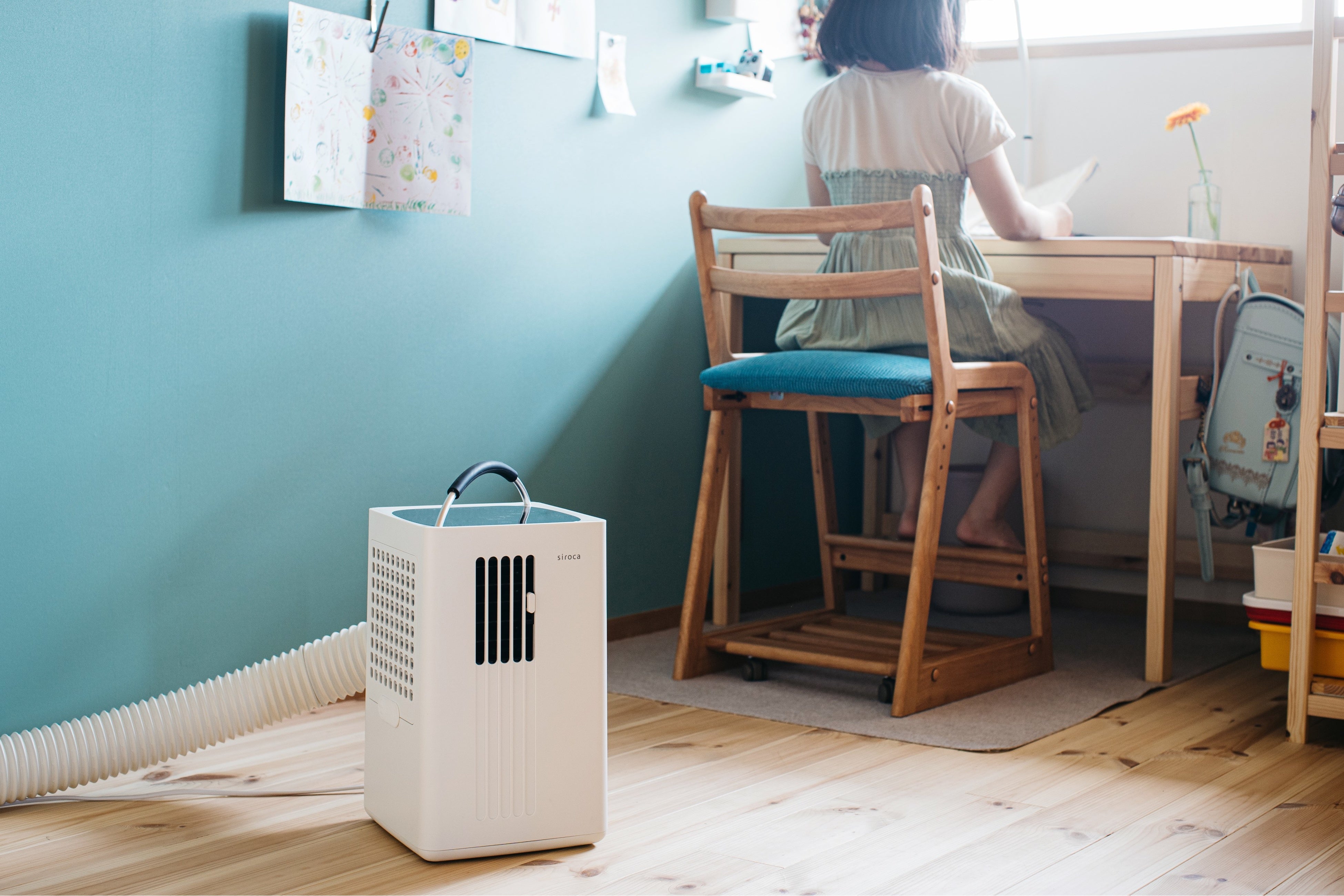 涼しさを欲しいとき・欲しいところに。シロカから、業界最小＆最軽量の