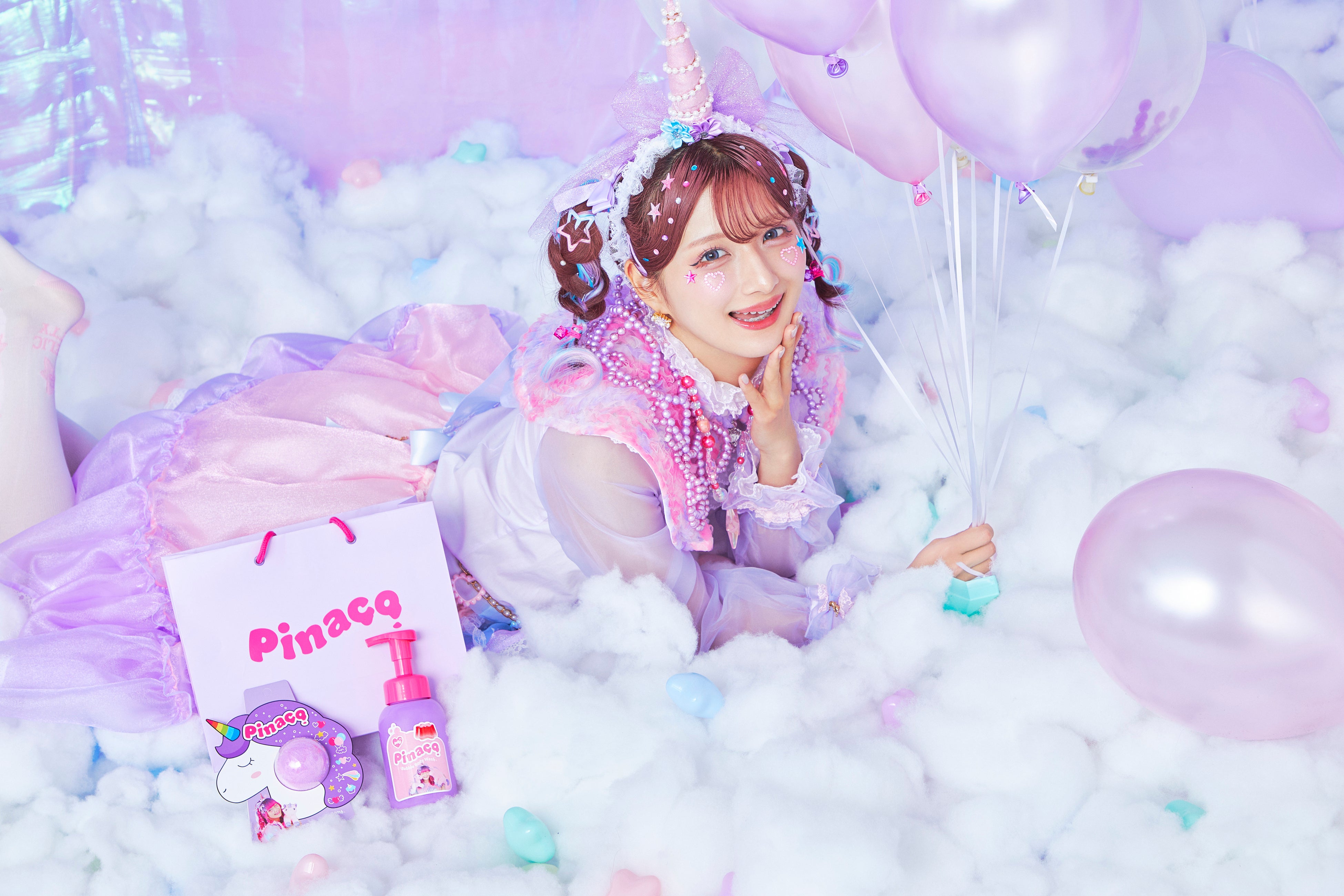 しなこがフルプロデュースするビューティ＆雑貨ブランド〈 Pinaco