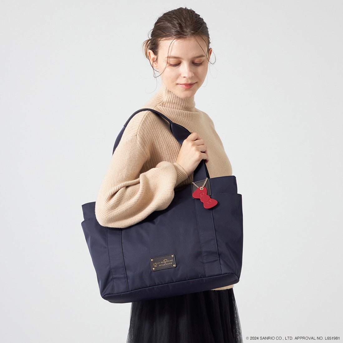 LA BAGAGERIE×HELLO KITTY】ハローキティとのコラボバッグを発売