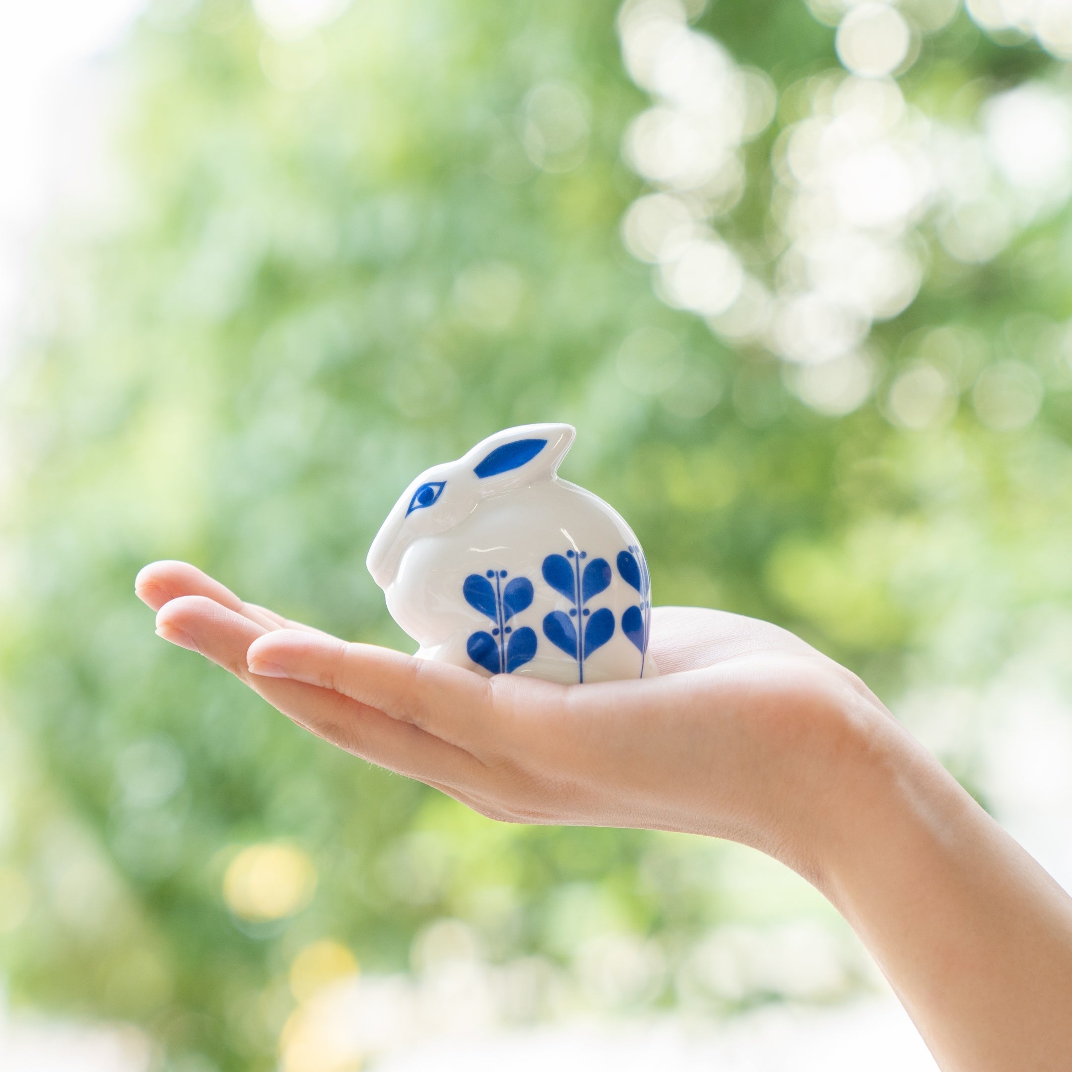 リサ・ラーソンの干支シリーズ最新作『ひかりのうさぎ』予約特典付き