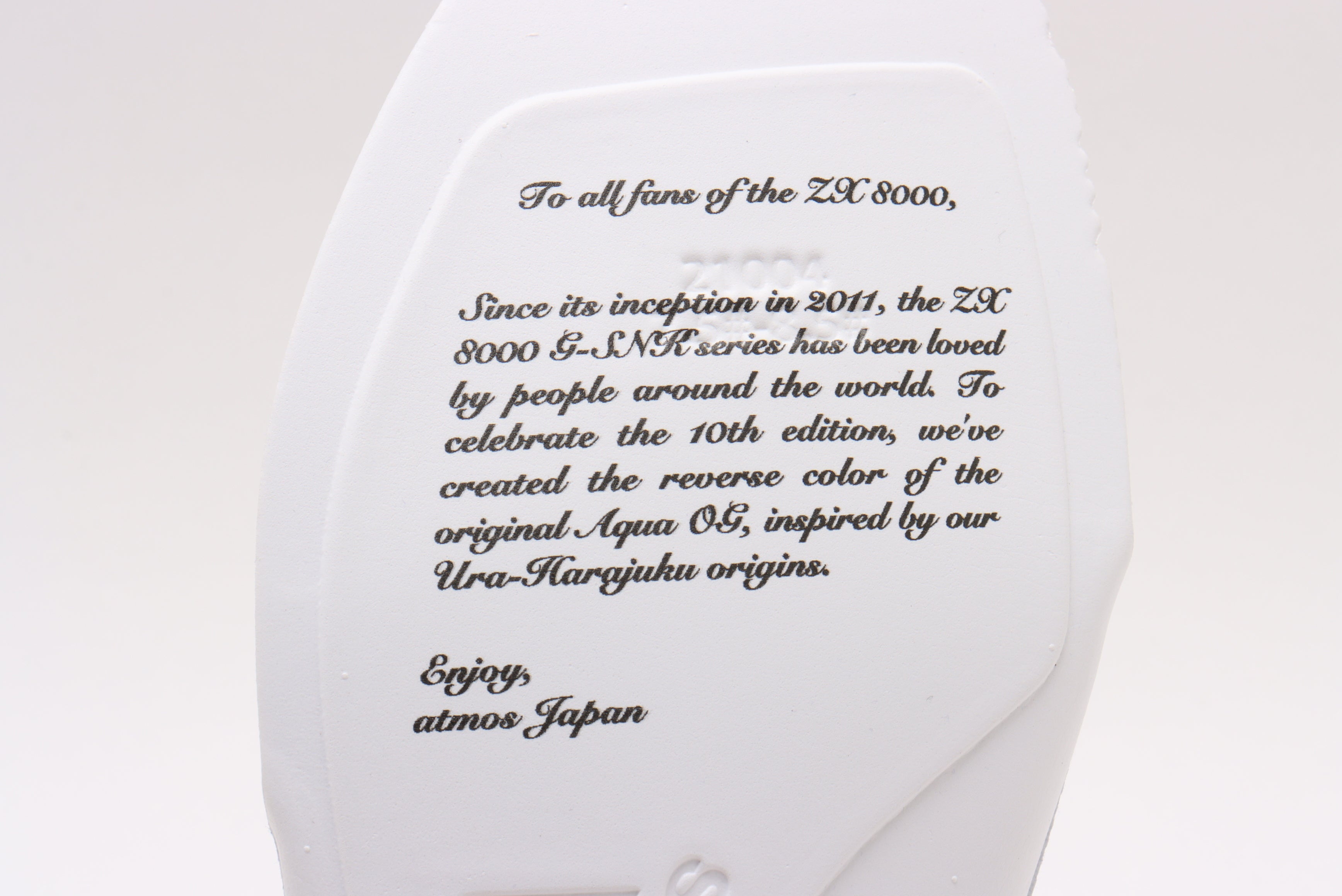 atmos」と「adidas Originals」の名作別注シリーズ”ZX 8000”の10作目が