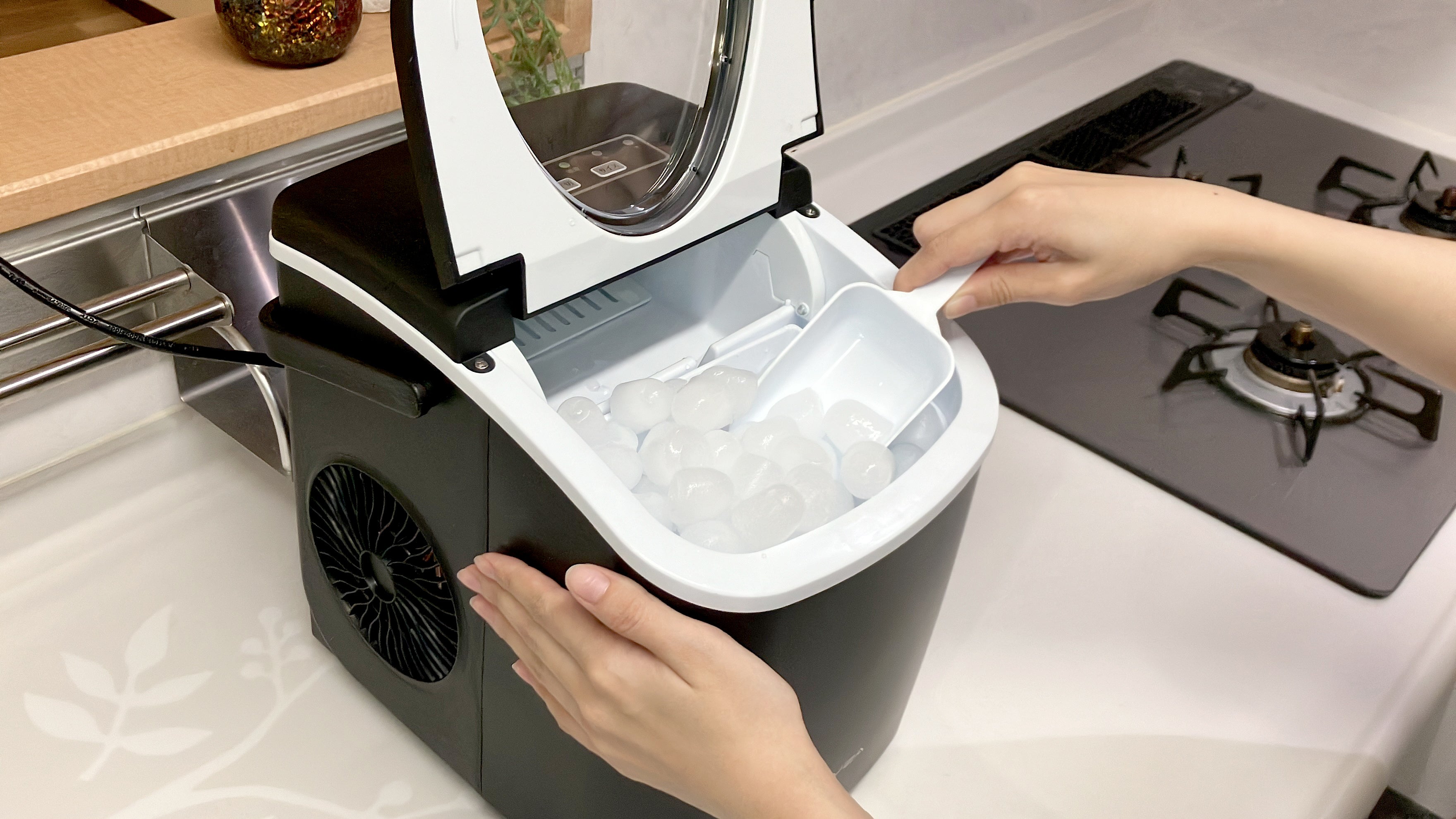 楽天ランキング常連】あの大ヒット『ALTENA コンパクト高速製氷機』が7