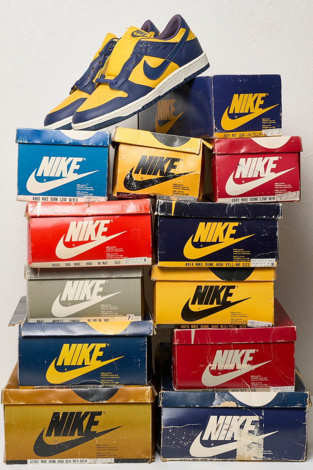 販売1ヶ月を待たずに重版】1980年代のNIKEバスケットボールシューズを