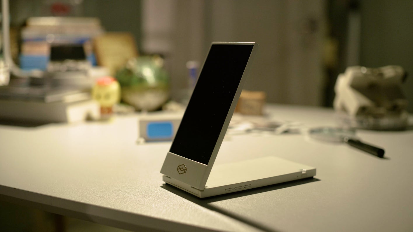 Looking Glass, 初のポータブル・ホログラフィック・ディスプレイ