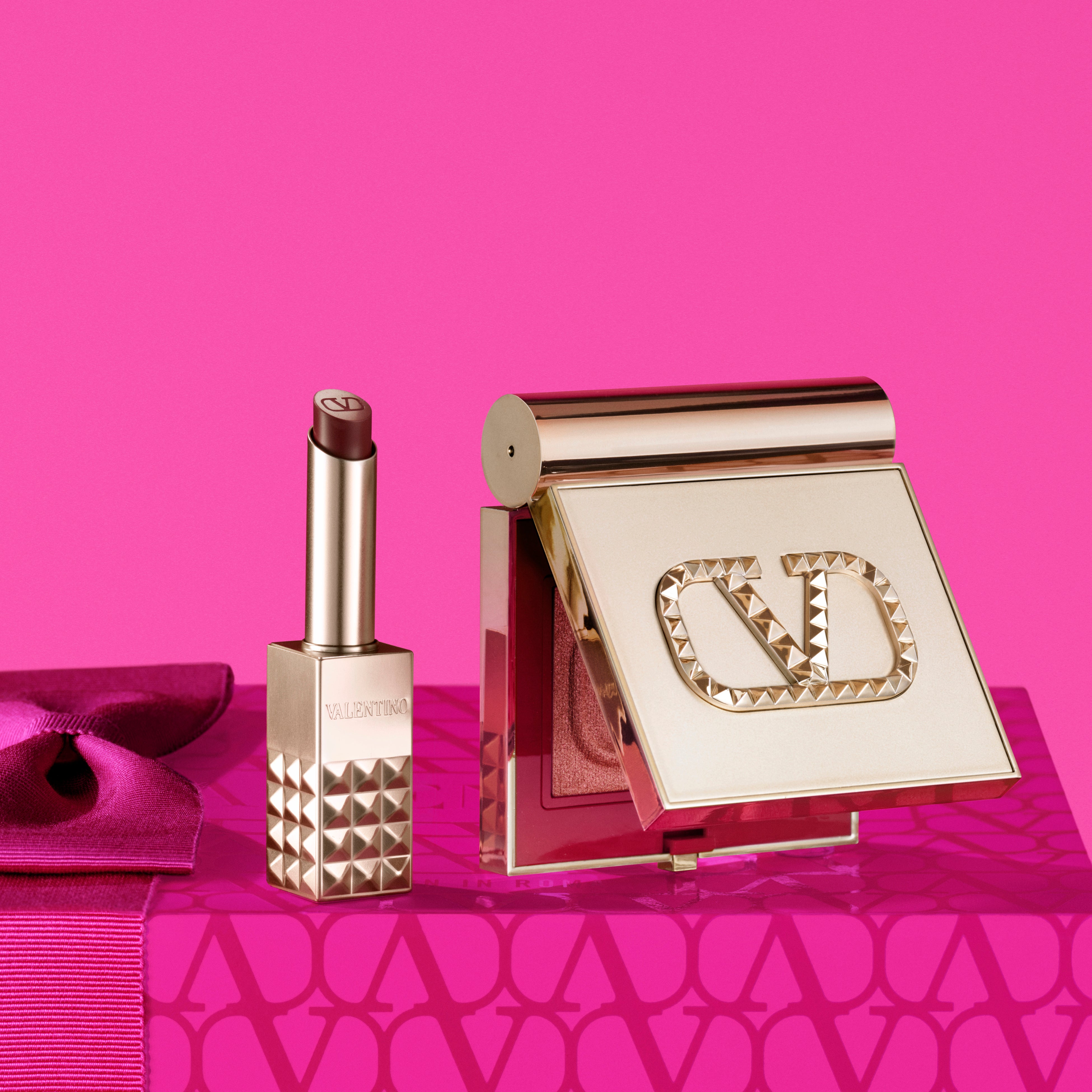 ヴァレンティノ ビューティ ホリデーコレクション 2024『PARTY IN PINK