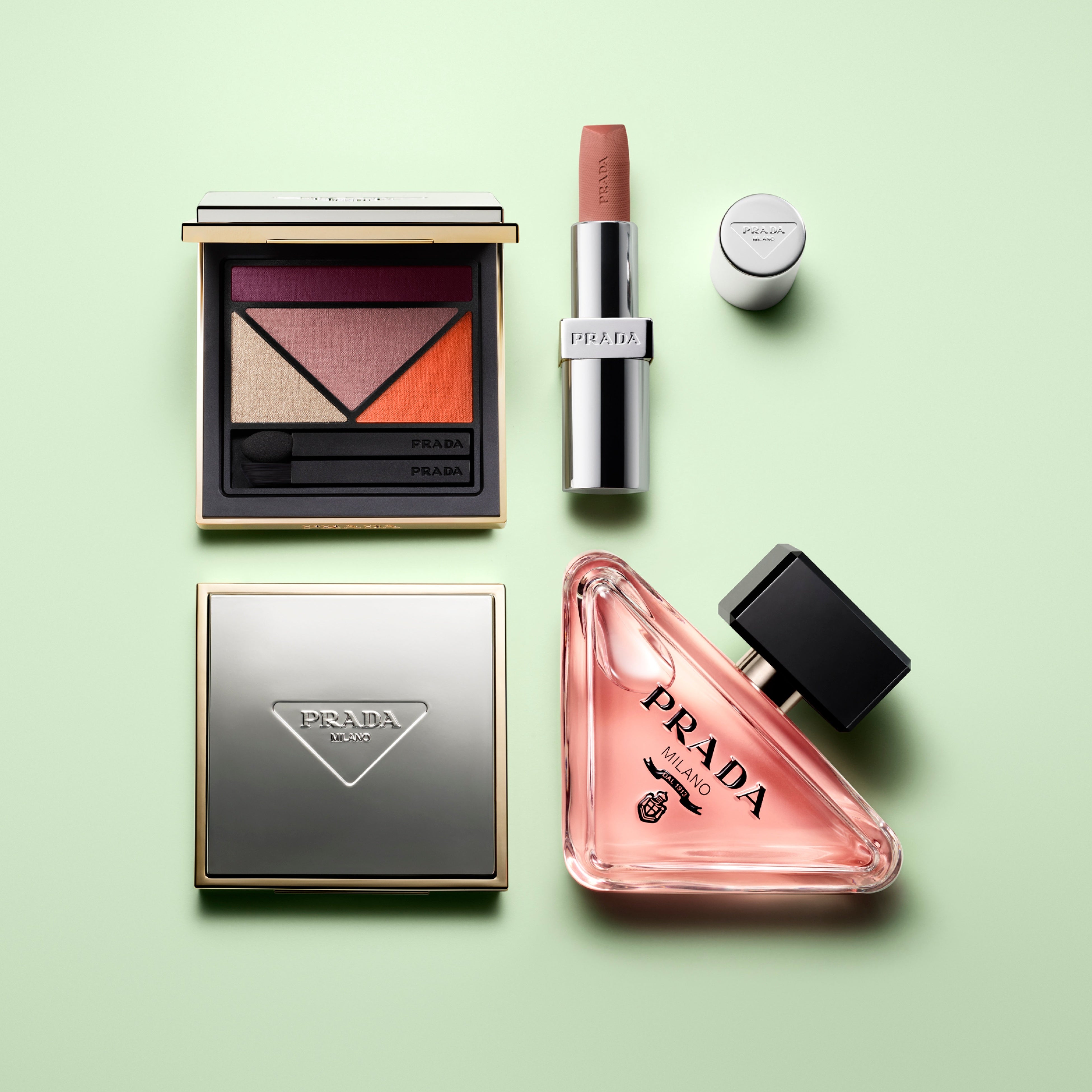 プラダ ビューティ＞2024年7月12日（金）より、ジェイアール名古屋