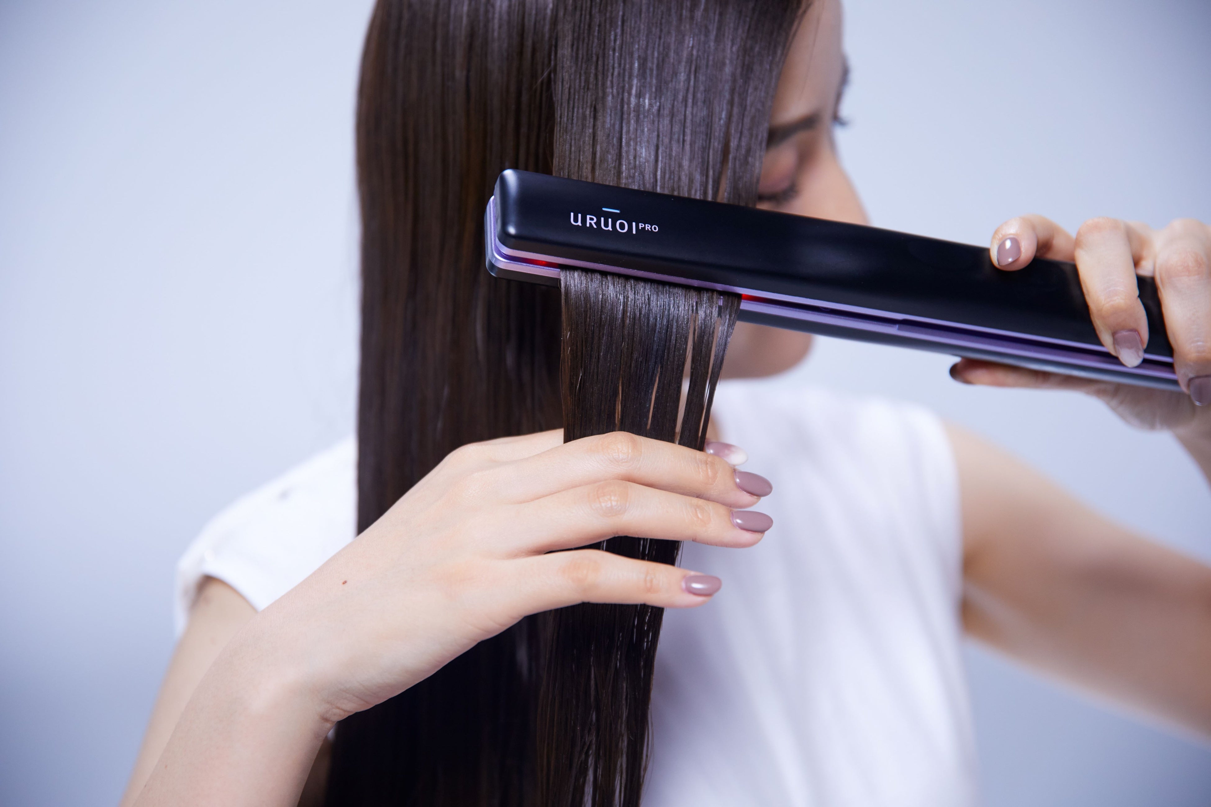 超音波の力で美髪を目指す、家庭用トリートメント浸透促進器「URUOI