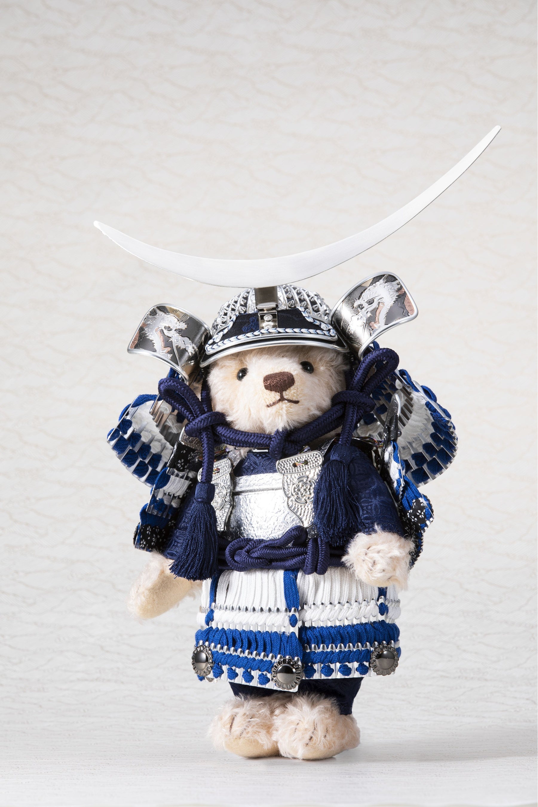 毎年大人気『テディベアの五月人形』が3種類の甲冑で登場！2023年端午