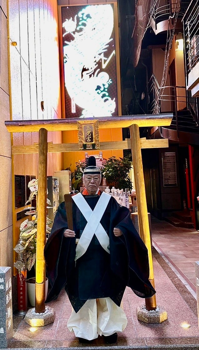 銀座にニューラッキースポット誕生！Dr.コパの神社には幸運の種が