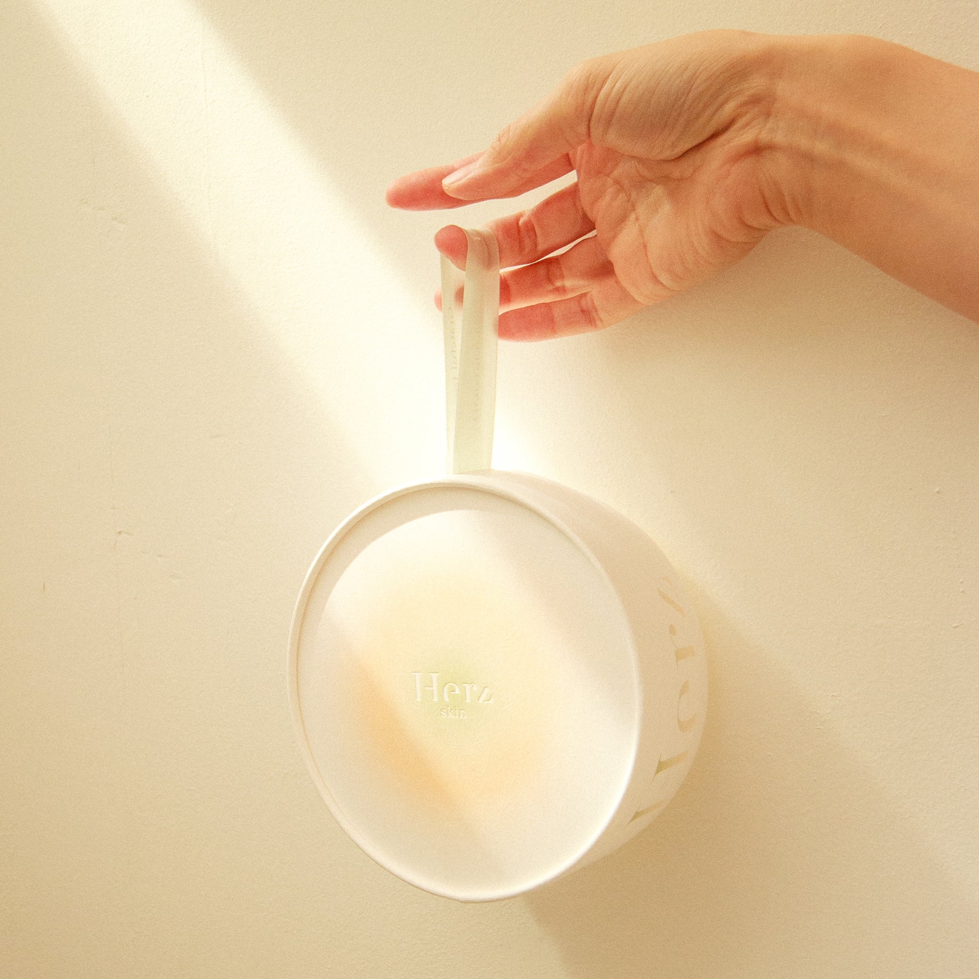 舟山久美子のスキンケアブランド「Herz skin」より、ブランド初の
