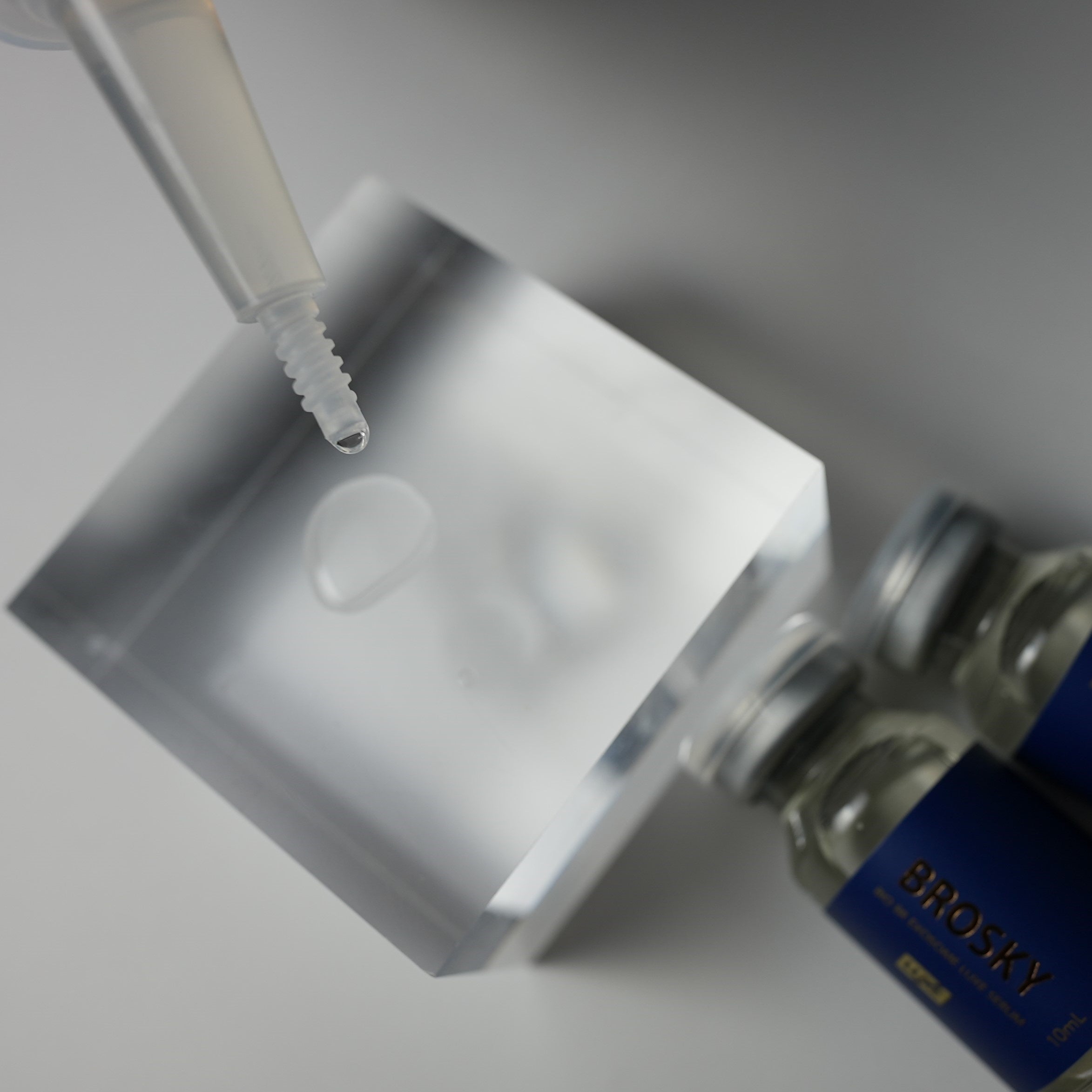 BROSKYから 純エクソソーム原料を55％使用した 超高配合美容液