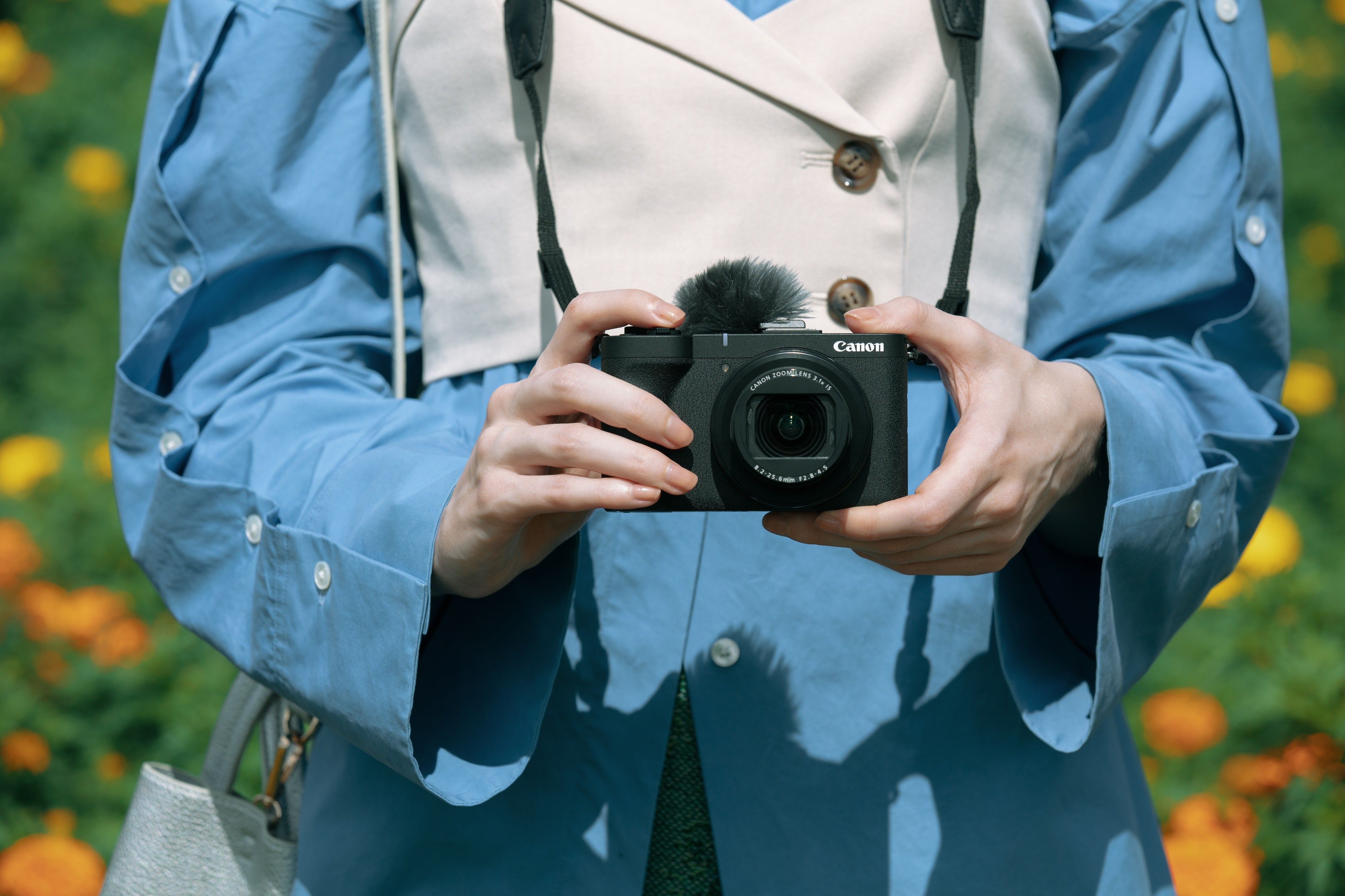 PowerShot Vシリーズ」のフラッグシップ機”PowerShot V1”を発売 本格的