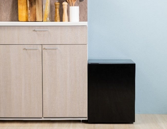 ≪一升瓶が丸ごと4本入る冷蔵庫≫8月1日よりMakuakeで先行発売開始