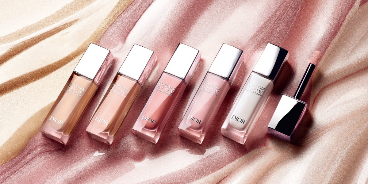 ディオール フォーエヴァーから 濡れたようなツヤと輝きを肌に宿す新