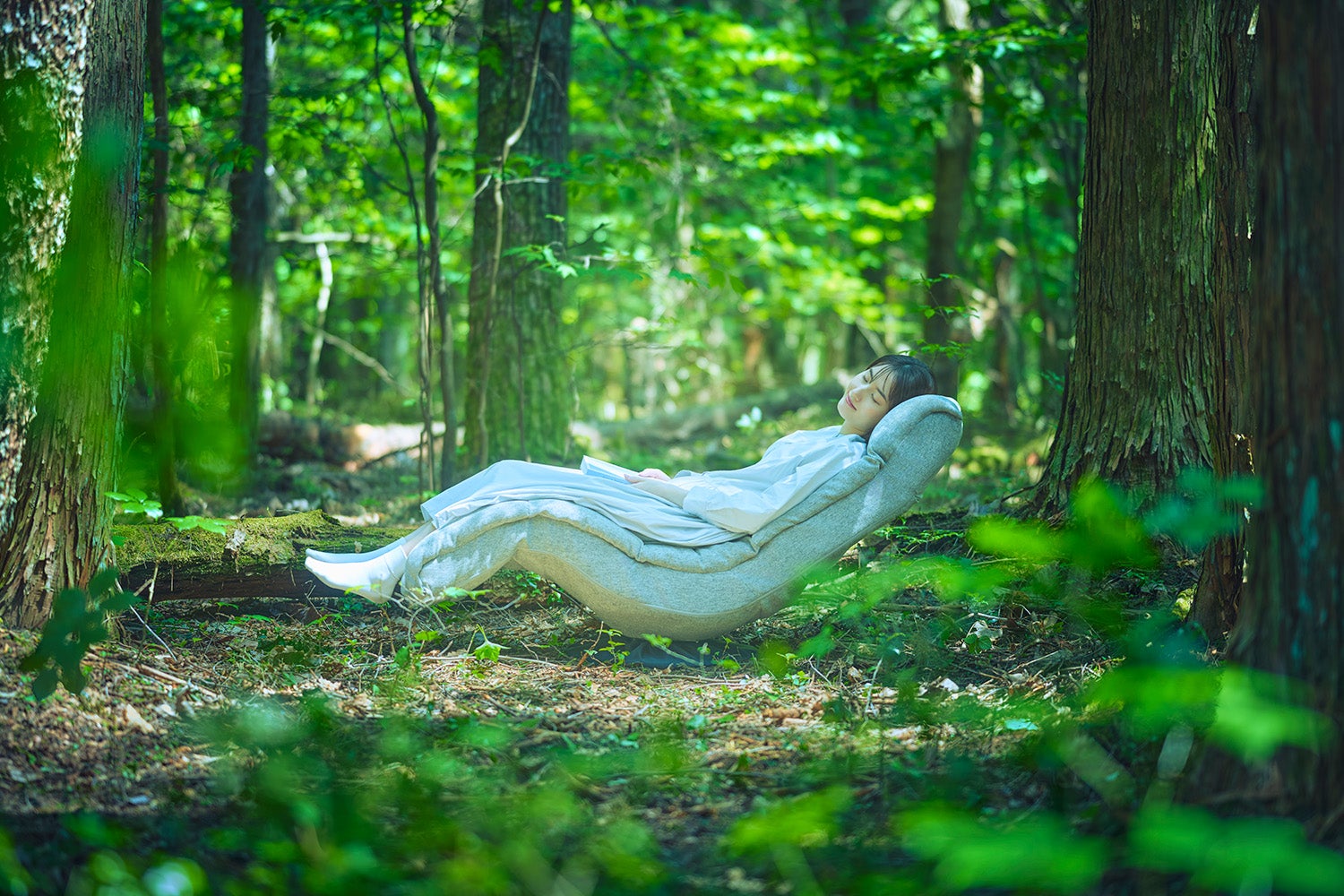 新ビジュアル公開】座椅子生活が提案する「ハンモック座椅子」 | 明光