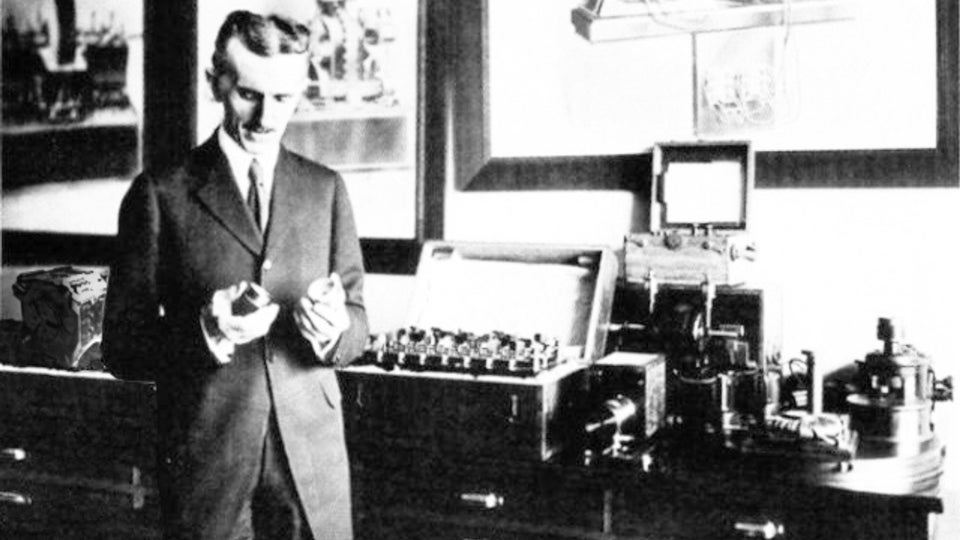 ニコラ・テスラが遺した発明品をテーマにした「謎解き立体パズル」の