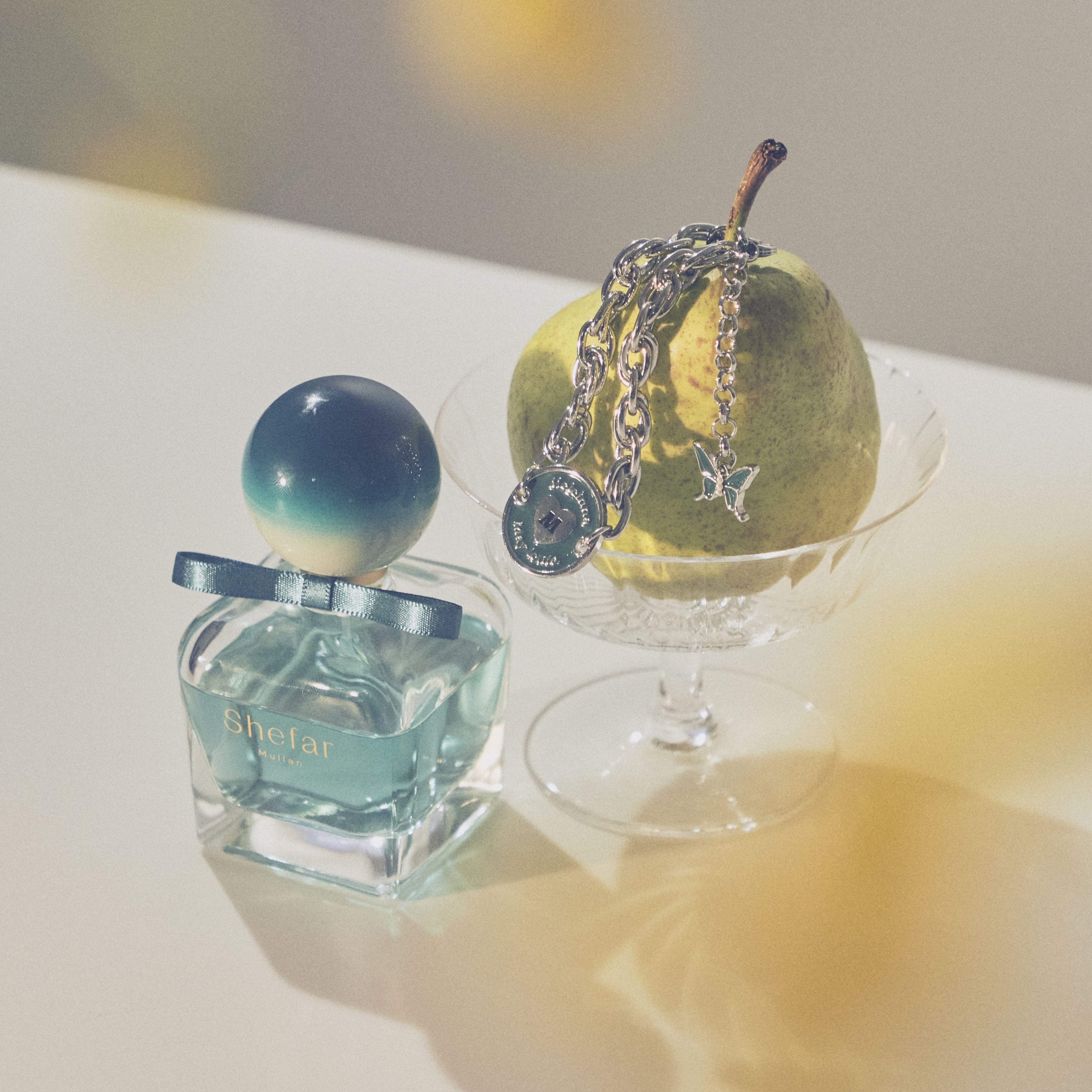 佐藤ノアがプロデュースする香りのブランド「Shefar」とアクセサリー