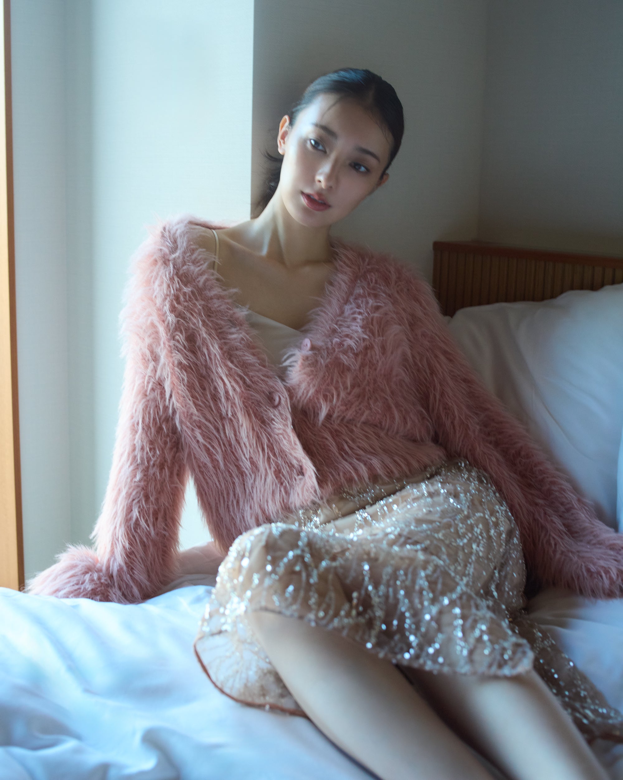 FRAY I.D(フレイ アイディー)】女優・宮本茉由が着こなす「HOLIDAY