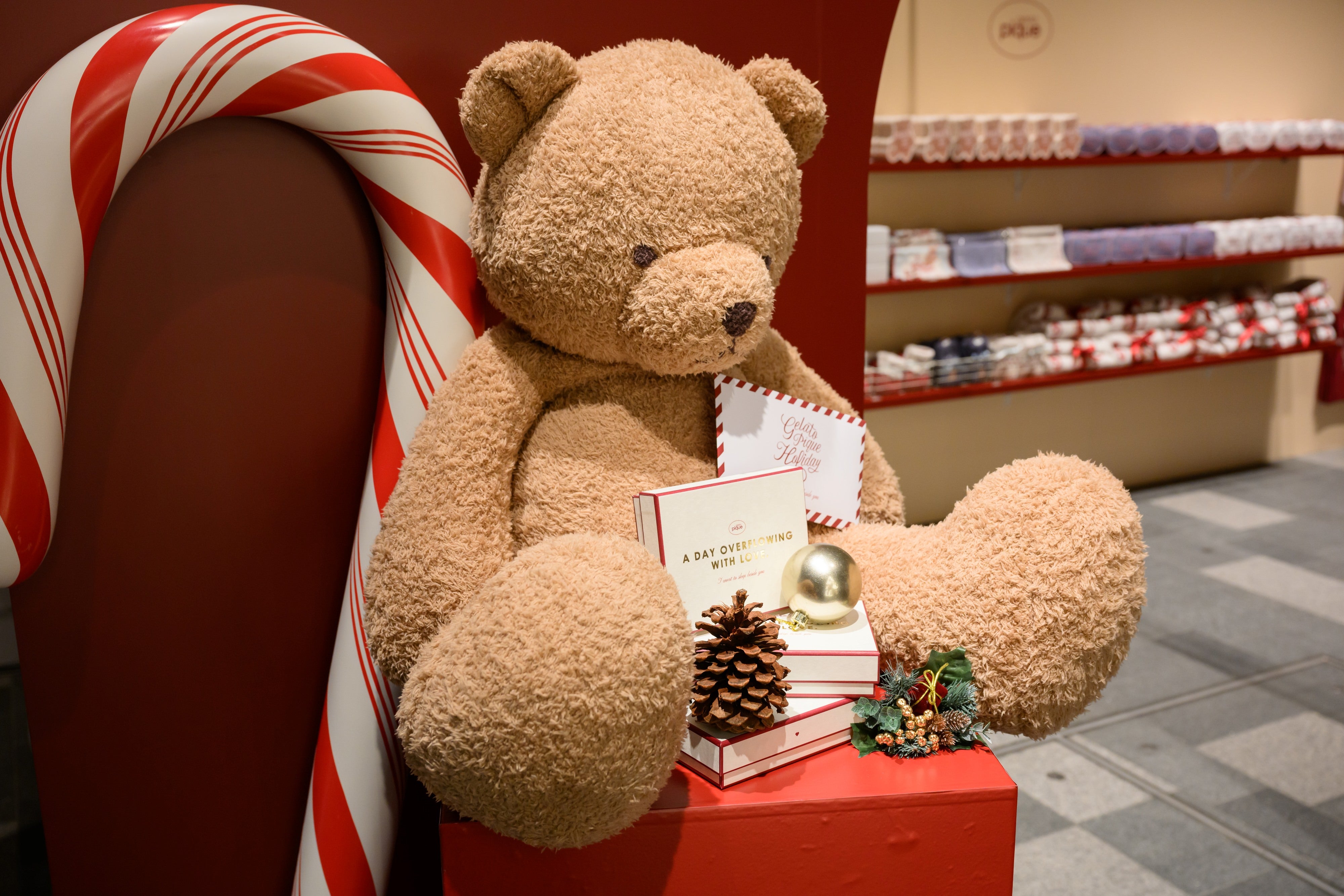 gelato pique クリスマスギフトマーケット】来場者4万人を突破し、限定