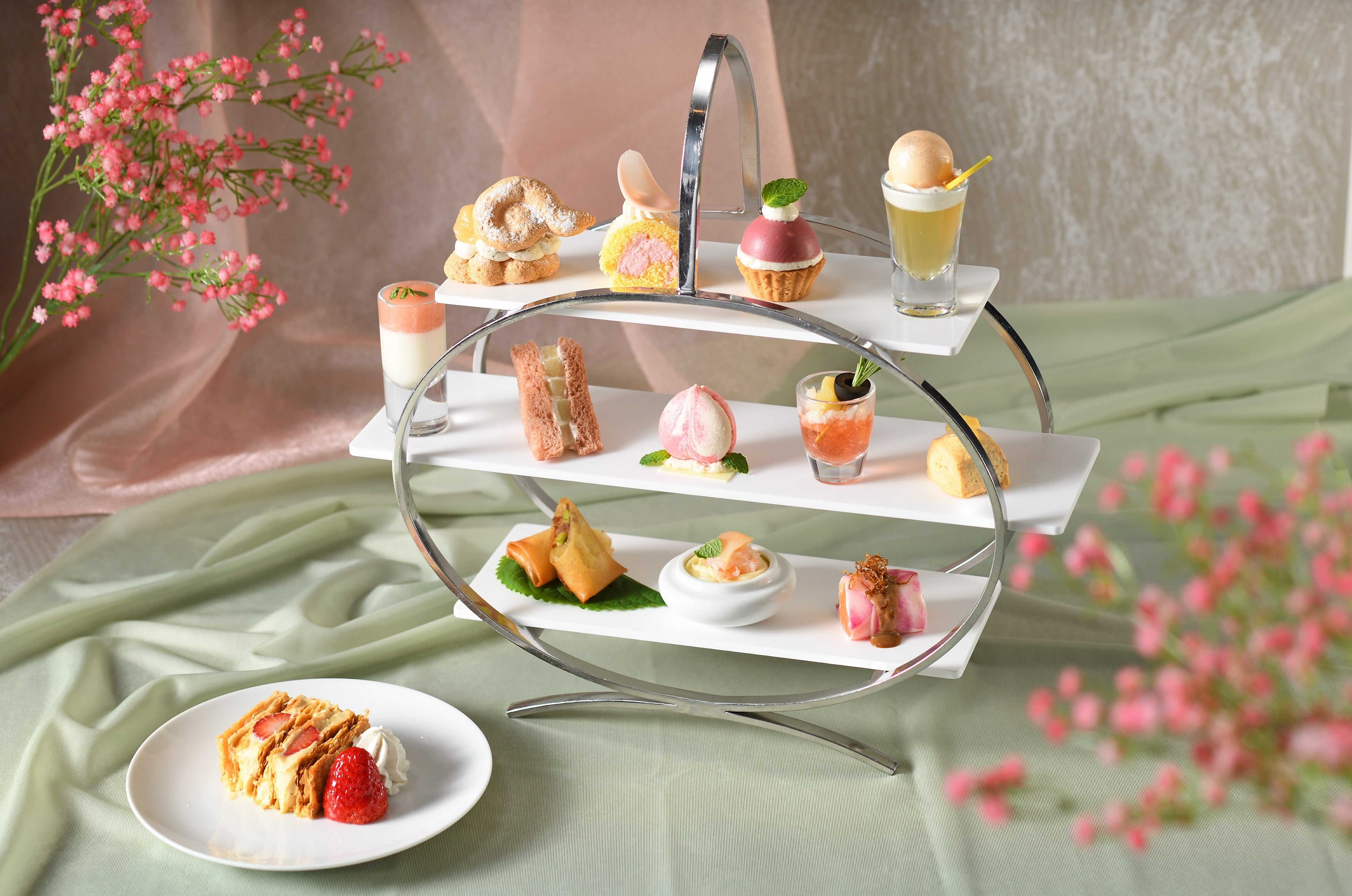 THE GRAND GINZA】桃づくしのアフタヌーンティーが期間限定で登場
